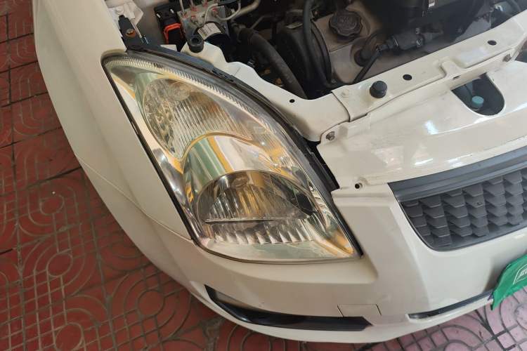 Used Suzuki Swift 2014 1.3L Manual Standard Edition Right Front Headlight