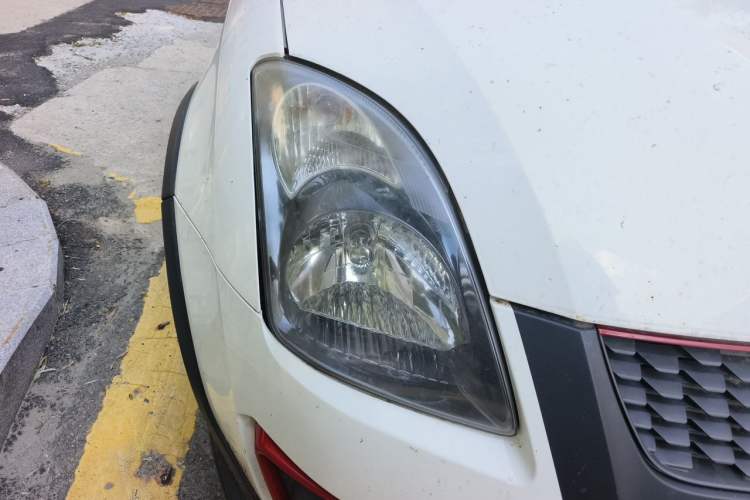 Used Suzuki Swift 2014 1.5L Automatic Fashion Edition Right Front Headlight