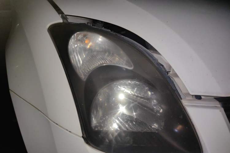 Used Suzuki Swift 2014 1.5L Automatic Fashion Edition Right Front Headlight