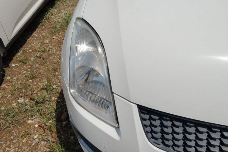 Used Suzuki Swift 2014 1.3L Manual Standard Edition Right Front Headlight