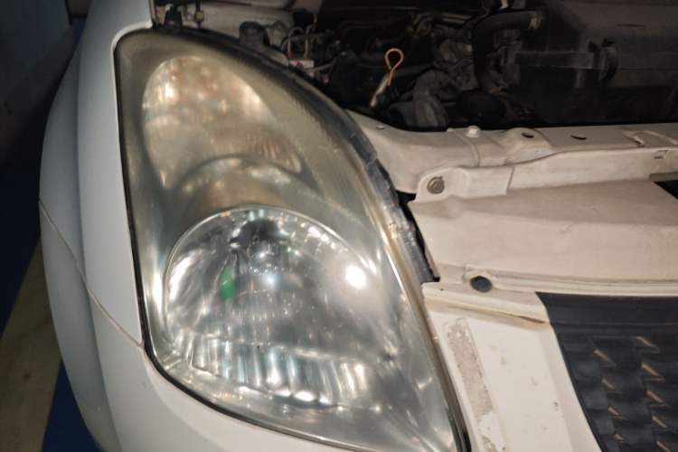 Used Suzuki Swift 2014 1.3L Manual Standard Edition Right Front Headlight