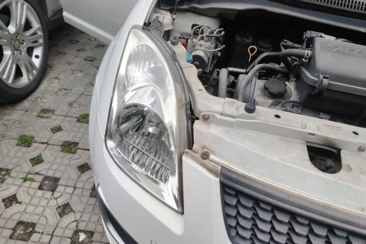 Used Suzuki Swift 2014 1.3L Manual Standard Edition Right Front Headlight