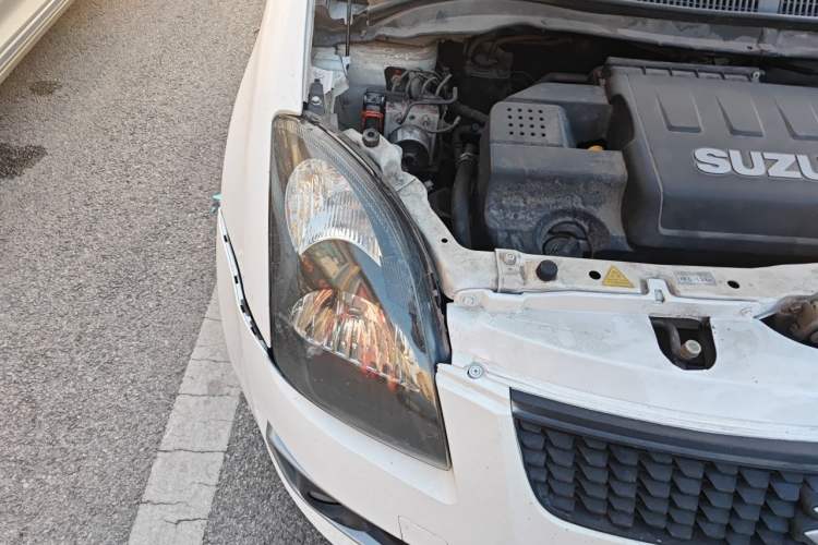 Used Suzuki Swift 2014 1.5L Automatic Fashion Edition Right Front Headlight