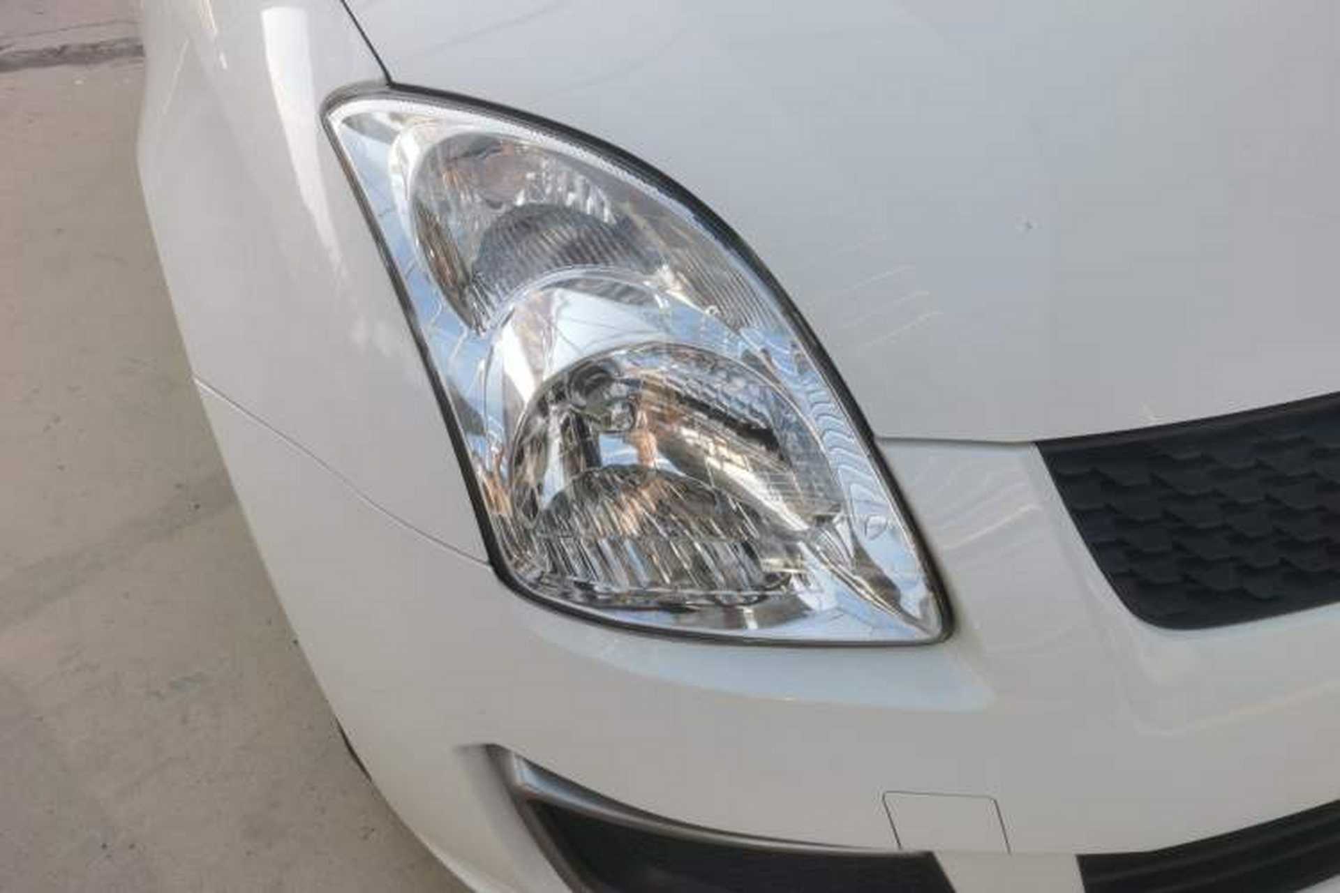 Used Suzuki Swift 2014 1.3L Manual Standard Edition Right Front Headlight