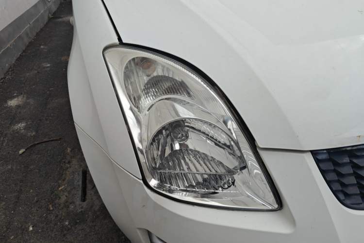 Used Suzuki Swift 2014 1.3L Manual Standard Edition Right Front Headlight