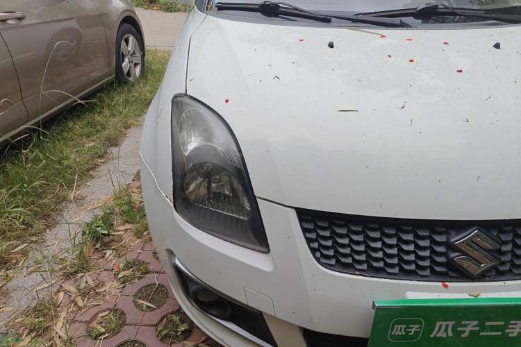 Used Suzuki Swift 2014 1.5L Automatic Fashion Edition Right Front Headlight