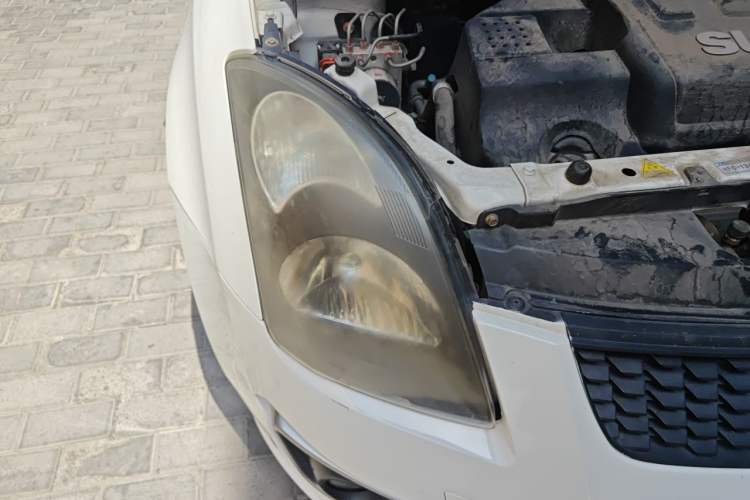 Used Suzuki Swift 2014 1.5L Manual Fashion Edition Right Front Headlight