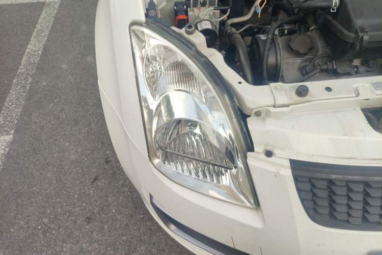 Used Suzuki Swift 2014 1.3L Manual Standard Edition Right Front Headlight