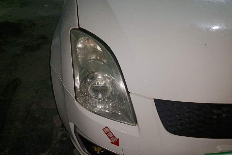 Used Suzuki Swift 2014 1.3L Manual Standard Edition Right Front Headlight
