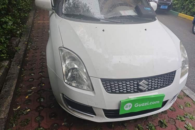 Used Suzuki Swift 2014 1.3L Manual Standard Edition Right Front Headlight