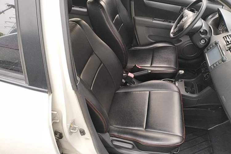 Used Suzuki Swift 2014 1.5L Automatic Fashion Edition Right Front Seat