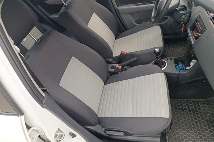 Used Suzuki Swift 2014 1.3L Manual Standard Edition Right Front Seat