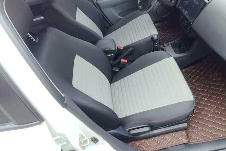 Used Suzuki Swift 2014 1.3L Manual Standard Edition Right Front Seat