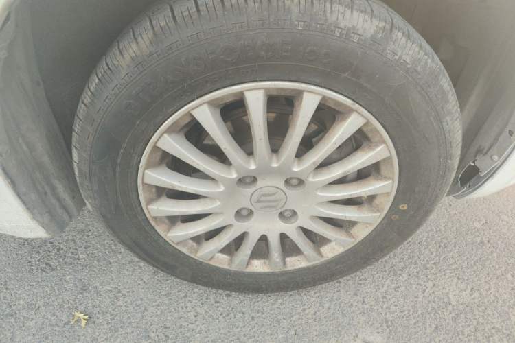 Used Suzuki Swift 2014 1.3L Manual Standard Edition Right Front Wheel Hub