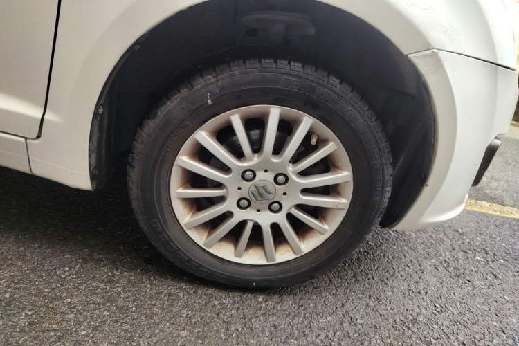 Used Suzuki Swift 2014 1.3L Manual Standard Edition Right Front Wheel Hub