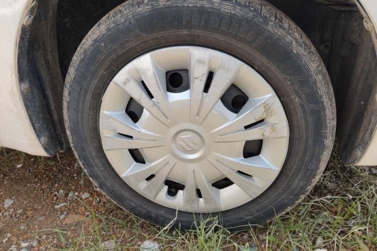 Used Suzuki Swift 2014 1.3L Manual Standard Edition Right Front Wheel Hub
