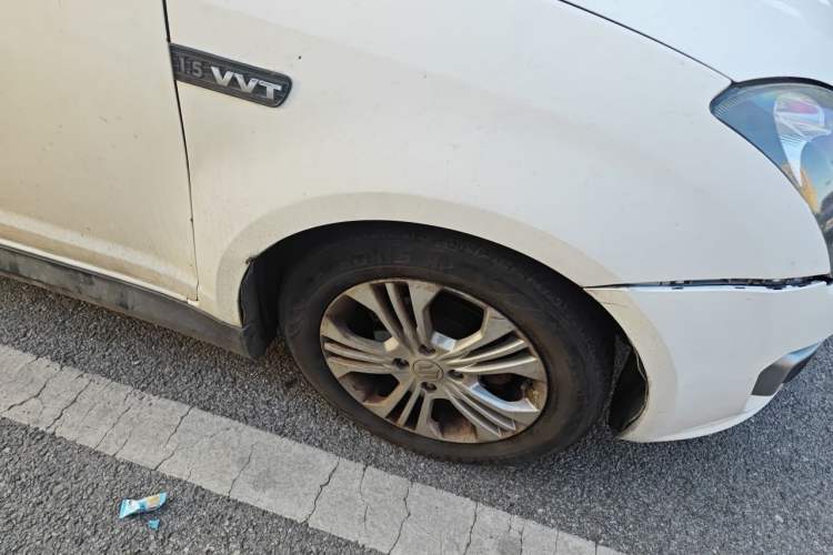 Used Suzuki Swift 2014 1.5L Automatic Fashion Edition Right Front Wheel Hub
