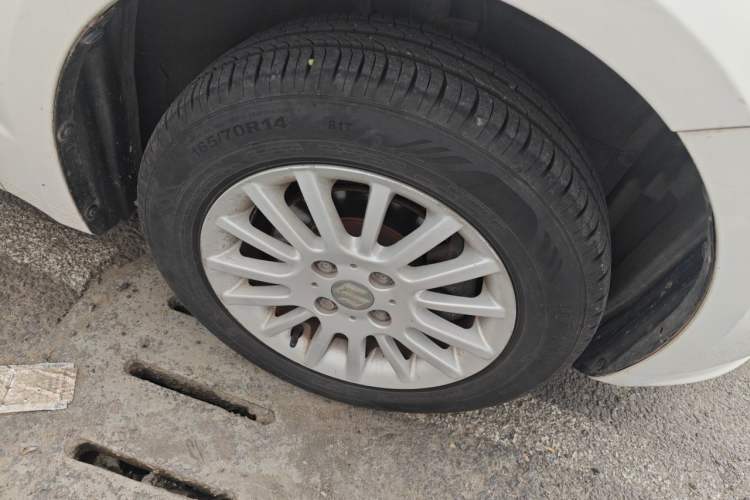 Used Suzuki Swift 2014 1.3L Manual Standard Edition Right Front Wheel Hub