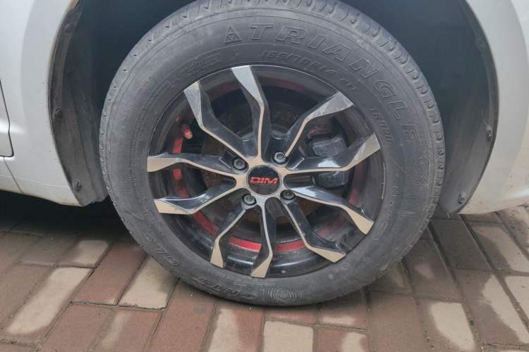 Used Suzuki Swift 2014 1.3L Manual Standard Edition Right Front Wheel Hub