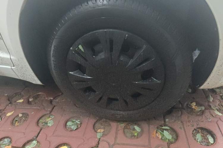 Used Suzuki Swift 2014 1.3L Manual Standard Edition Right Front Wheel Hub