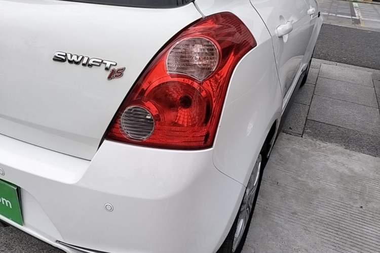 Used Suzuki Swift 2014 1.5L Automatic Fashion Edition Right Rear Taillight