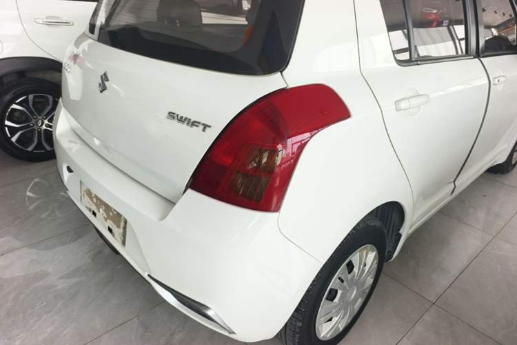 Used Suzuki Swift 2014 1.3L Manual Standard Edition Right Rear Taillight
