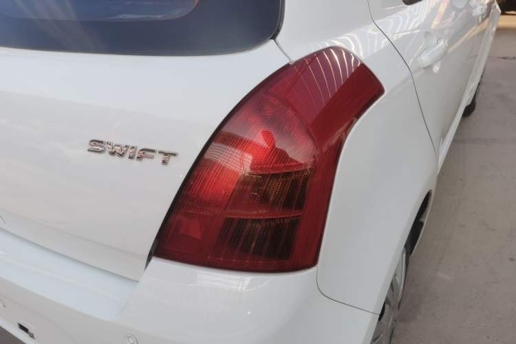 Used Suzuki Swift 2014 1.3L Manual Standard Edition Right Rear Taillight