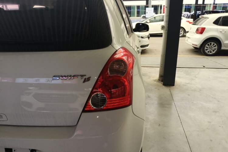Used Suzuki Swift 2014 1.5L Automatic Fashion Edition Right Rear Taillight