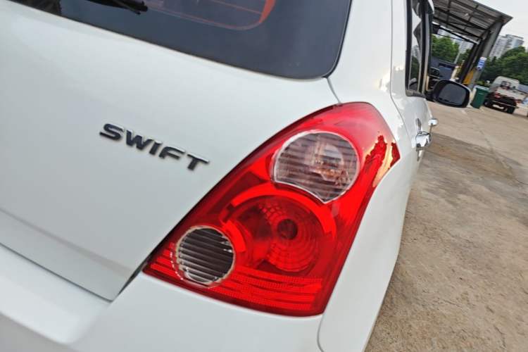 Used Suzuki Swift 2014 1.5L Automatic Fashion Edition Right Rear Taillight