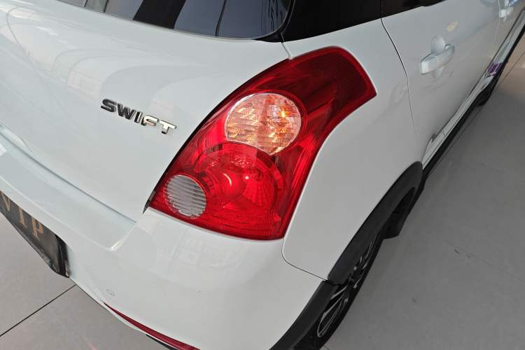 Used Suzuki Swift 2014 1.5L Automatic Fashion Edition Right Rear Taillight