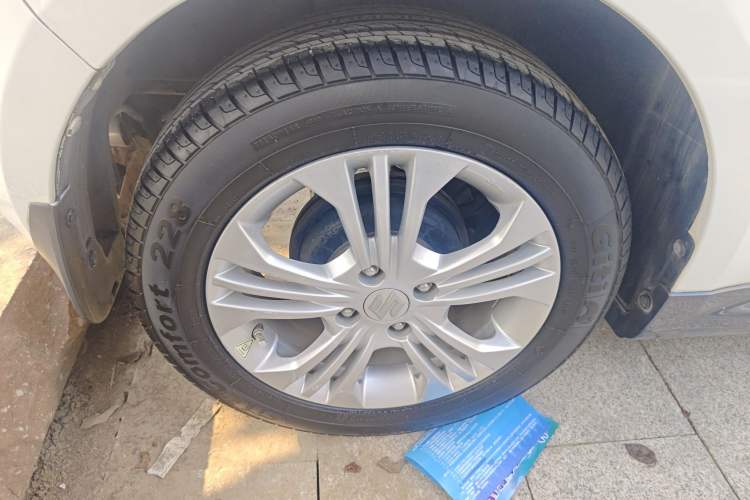 Used Suzuki Swift 2014 1.5L Automatic Fashion Edition Right Rear Wheel Hub