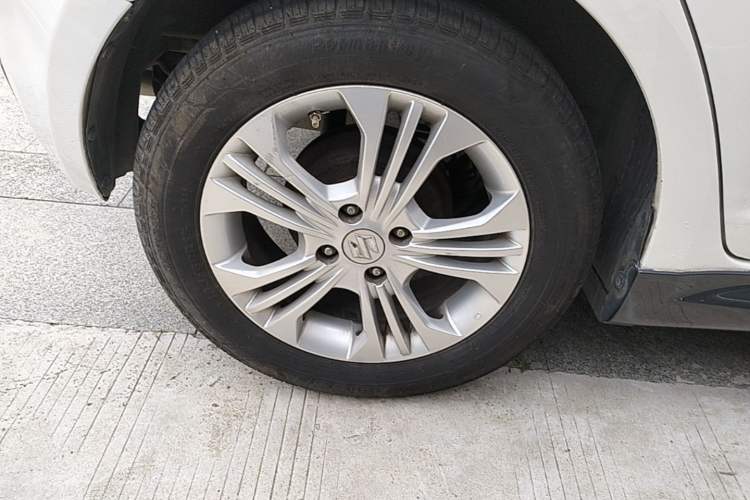 Used Suzuki Swift 2014 1.5L Automatic Fashion Edition Right Rear Wheel Hub