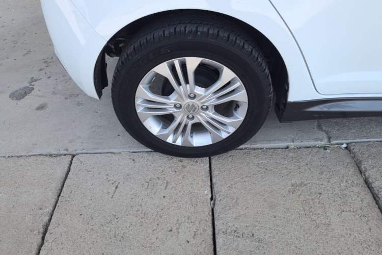 Used Suzuki Swift 2014 1.5L Automatic Fashion Edition Right Rear Wheel Hub