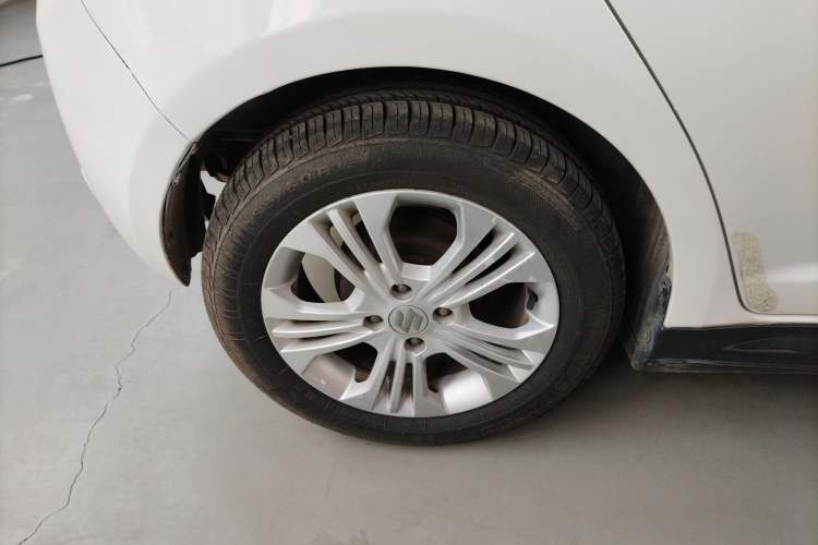 Used Suzuki Swift 2014 1.5L Automatic Fashion Edition Right Rear Wheel Hub