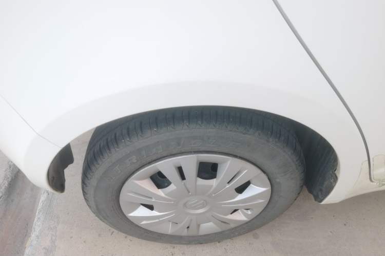 Used Suzuki Swift 2014 1.3L Manual Standard Edition Right Rear Wheel Hub