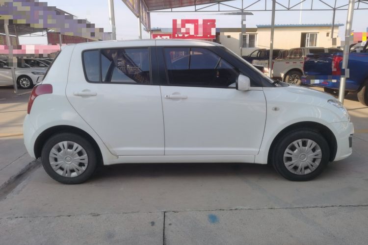 Used Suzuki Swift 2014 1.3L Manual Standard Edition Right Side