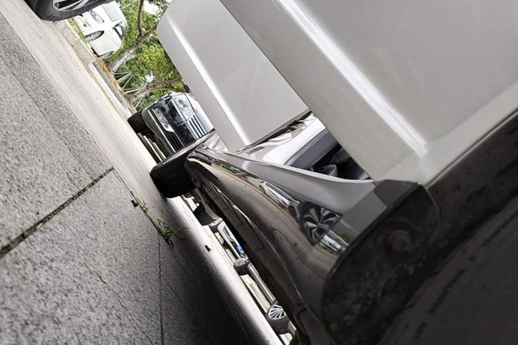 Used Suzuki Swift 2014 1.5L Automatic Fashion Edition Right Side Sill