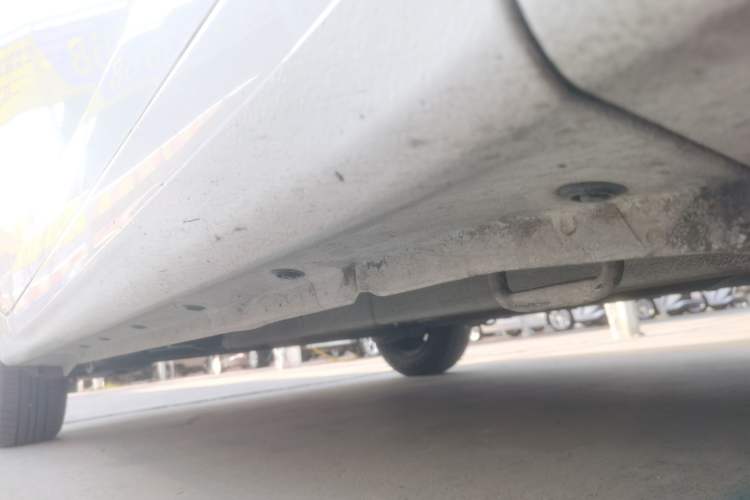 Used Suzuki Swift 2014 1.3L Manual Standard Edition Right Side Sill