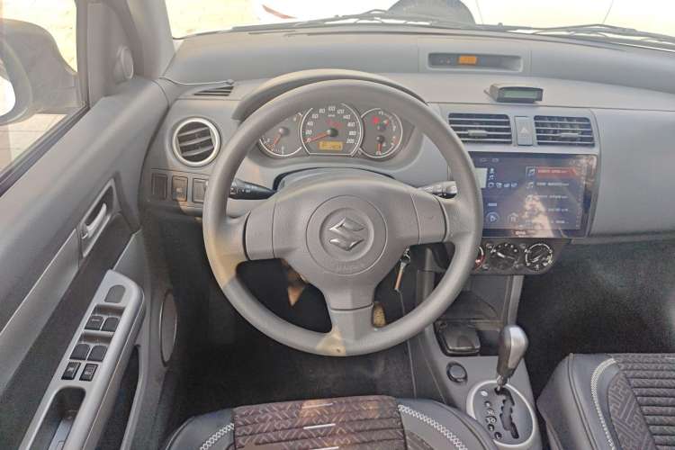 Used Suzuki Swift 2014 1.5L Automatic Fashion Edition Steering Wheel