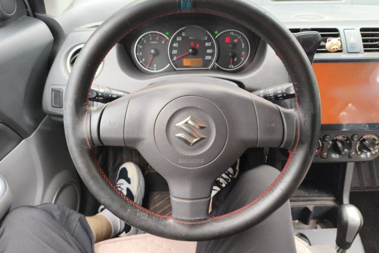 Used Suzuki Swift 2014 1.5L Automatic Fashion Edition Steering Wheel