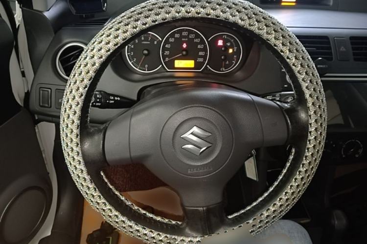 Used Suzuki Swift 2014 1.5L Automatic Fashion Edition Steering Wheel
