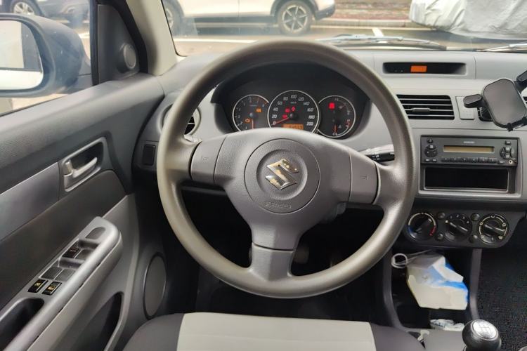 Used Suzuki Swift 2014 1.3L Manual Standard Edition Steering Wheel