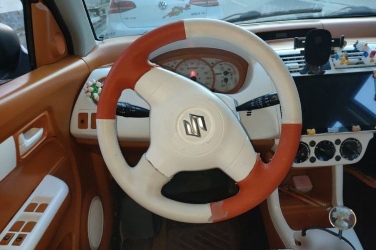 Used Suzuki Swift 2014 1.5L Automatic Fashion Edition Steering Wheel