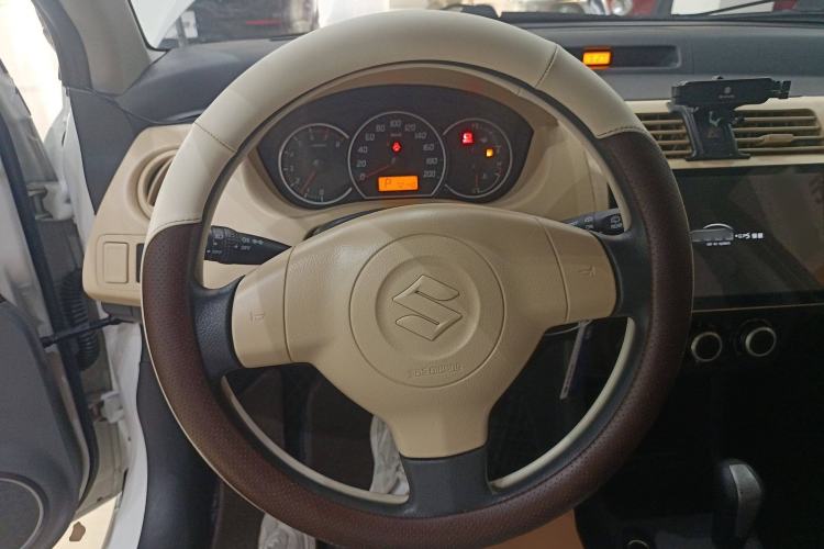 Used Suzuki Swift 2014 1.5L Automatic Fashion Edition Steering Wheel