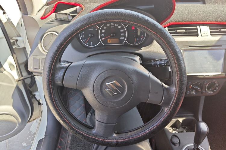 Used Suzuki Swift 2014 1.5L Automatic Fashion Edition Steering Wheel