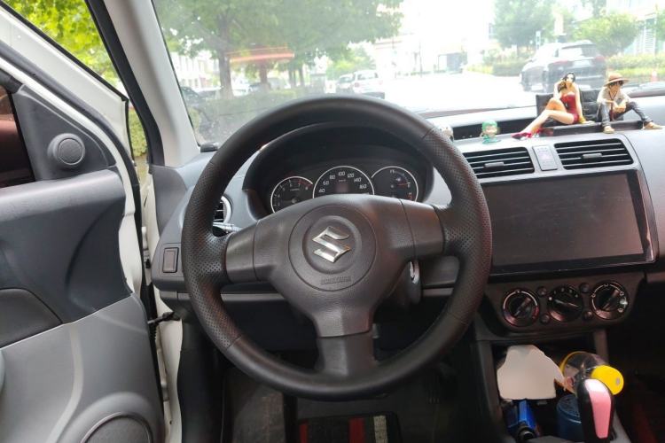 Used Suzuki Swift 2014 1.5L Automatic Fashion Edition Steering Wheel