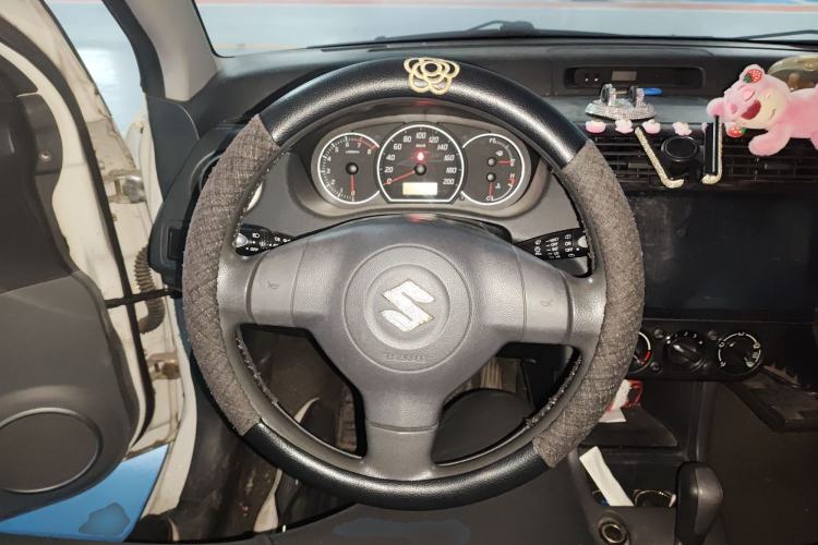 Used Suzuki Swift 2014 1.5L Automatic Fashion Edition Steering Wheel