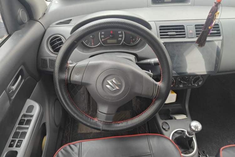 Used Suzuki Swift 2014 1.3L Manual Standard Edition Steering Wheel