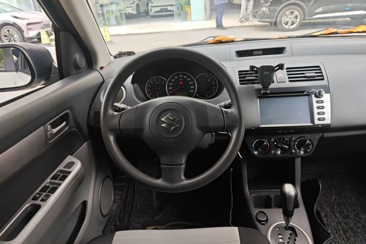 Used Suzuki Swift 2014 1.5L Automatic Fashion Edition Steering Wheel