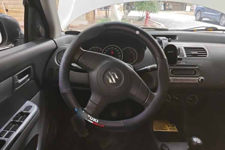 Used Suzuki Swift 2014 1.3L Manual Standard Edition Steering Wheel